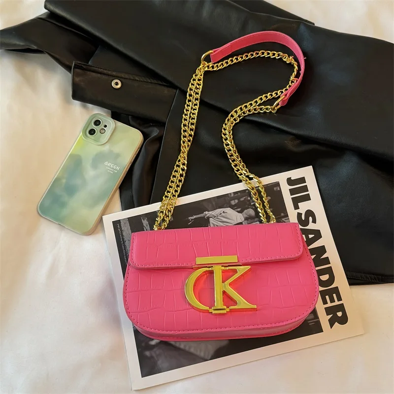 

Premium Retro Shoulder Crossbody Bag Timeless Niche Design Durable Strap for Daily Commute Outdoor Casual Outings