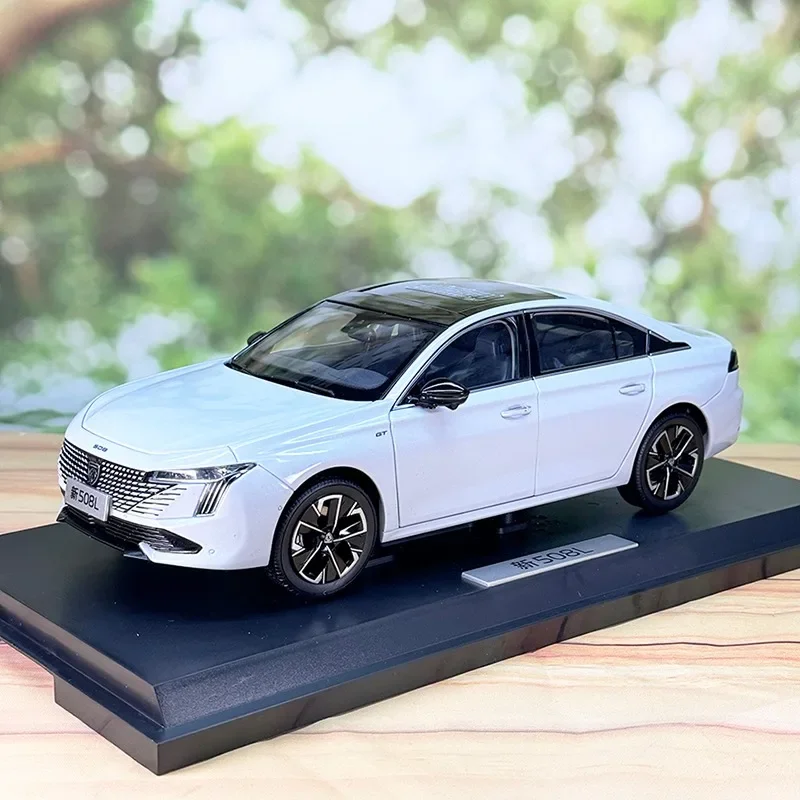 High Simulation 1:18 Alloy New 508L Car Model Diecast Metal Vehicle White Car Model Boy Toy Gift Collection