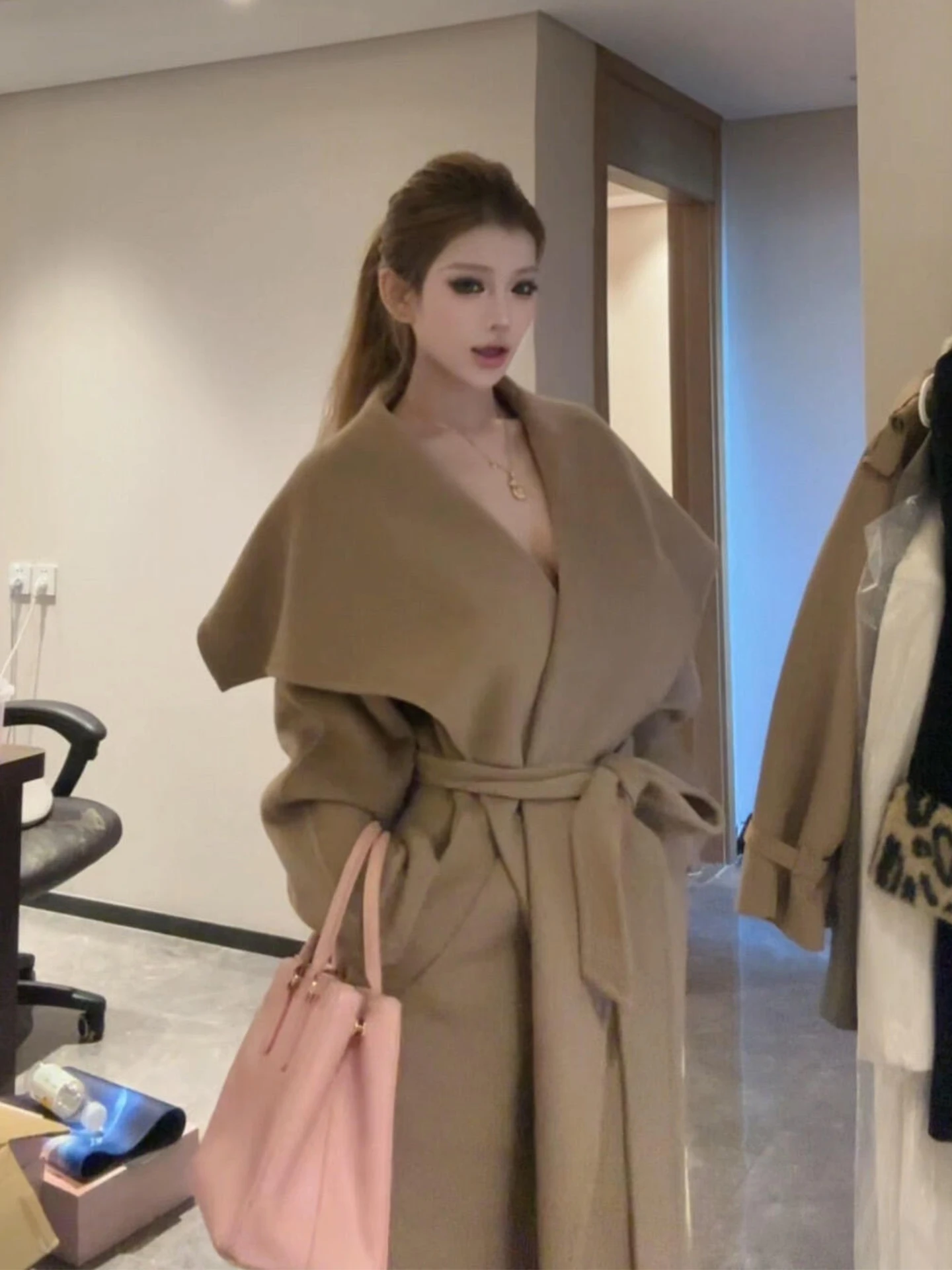 

XZY женское свободное длинное пальто, зимняя верхняя одежда с высокой талией и поясом для похудения, большой воротник с запахом, корейская мода, большие размеры