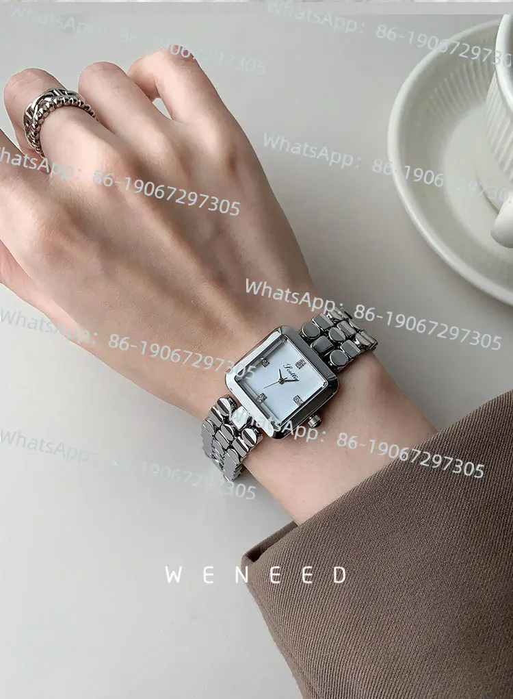 

Маленькие и изысканные нишевые маленькие квадратные женские легкие роскошные часы с маленьким циферблатом на рабочем месте