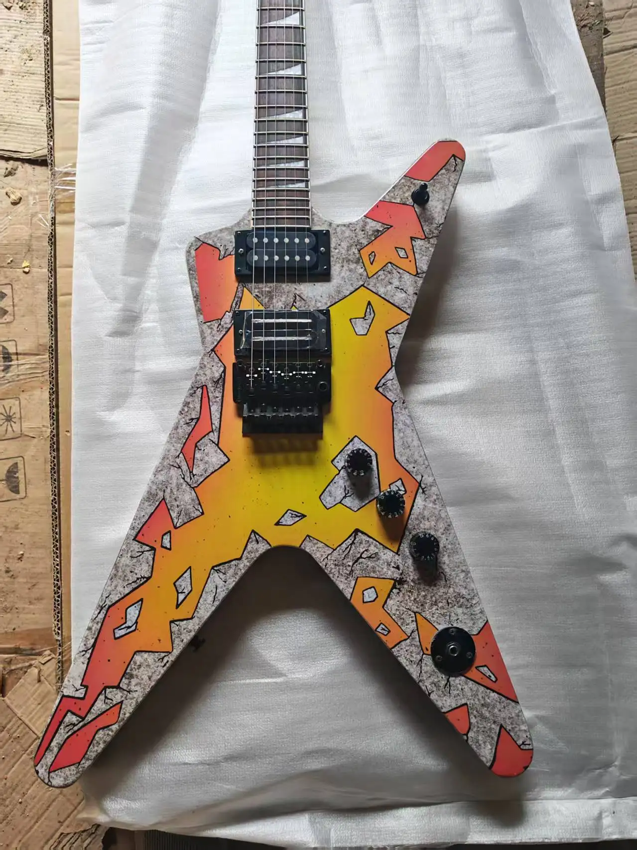 

Сани для 6-струнной электрогитары, бетонные