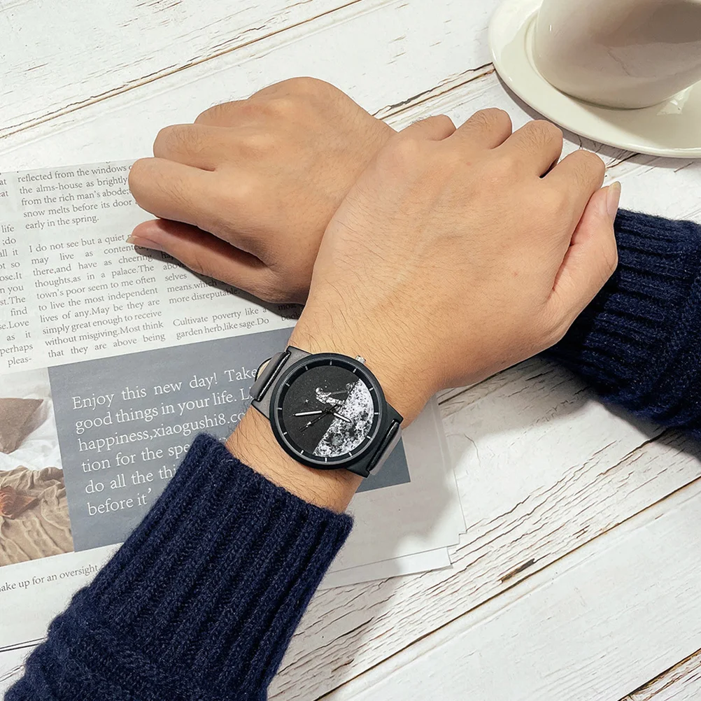 

Astronaut Watch Women Men Holiday Gift Watchb Electronic Student Watches Versatile Classic Durable Safe