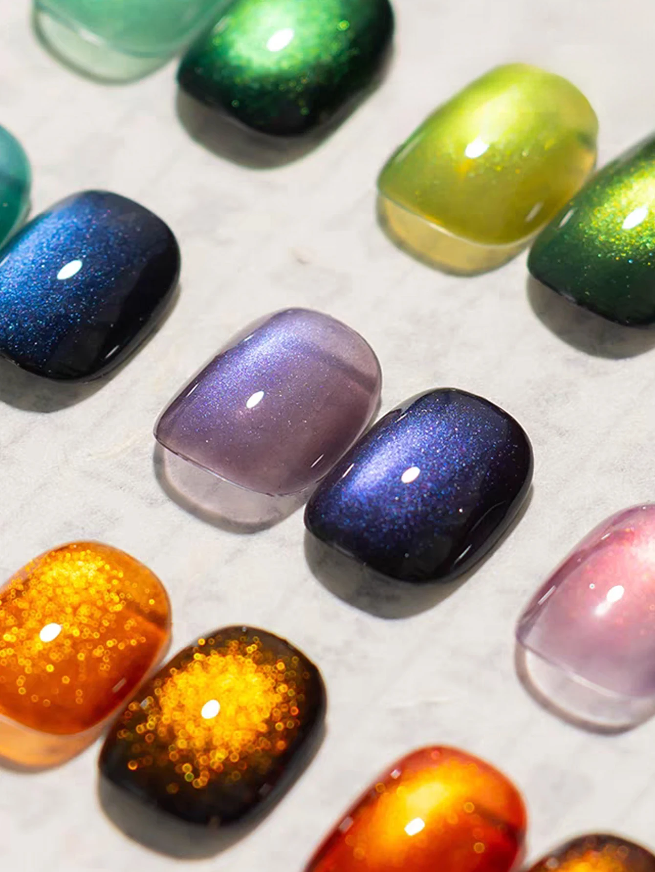

1pcs PSK Popular Glitter New Harvest Cat Eye Gel Nail Polish Ice Crystal Glass Bead Cat Eye Nail Art Black Base Effect Better