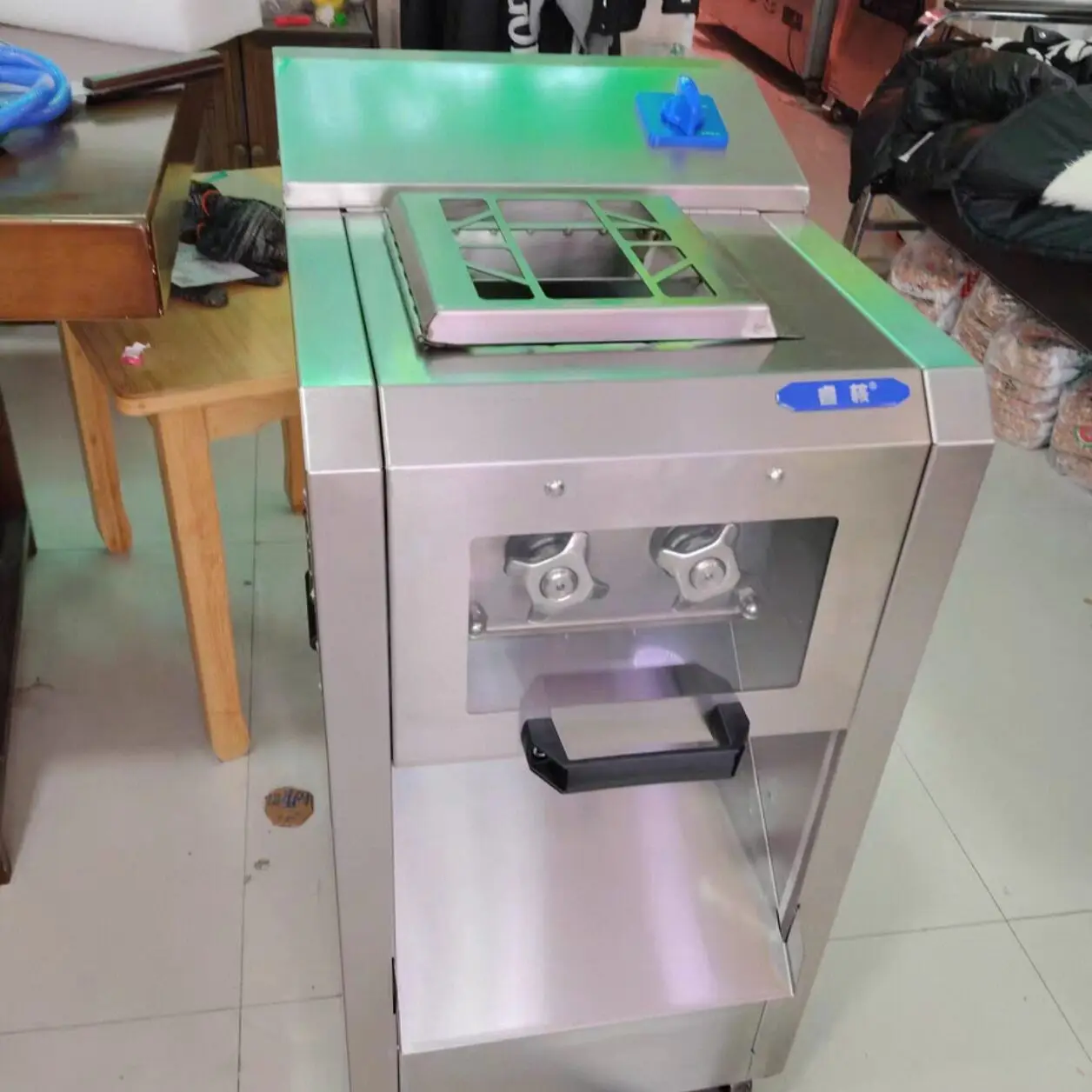 

Вертикальная мясорубка 2200 Вт, электрическая многофункциональная коммерческая мясорубка из нержавеющей стали