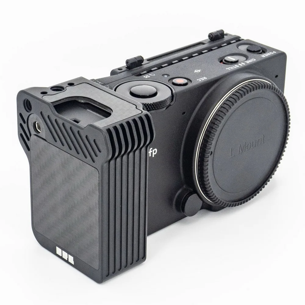 SIGMA BF + 65mm F2 DG (その他グリップ/バッテリー)セット Dpl sigma fpbh2バッテリーグリップハンドルnpf 550/570 fp l右側