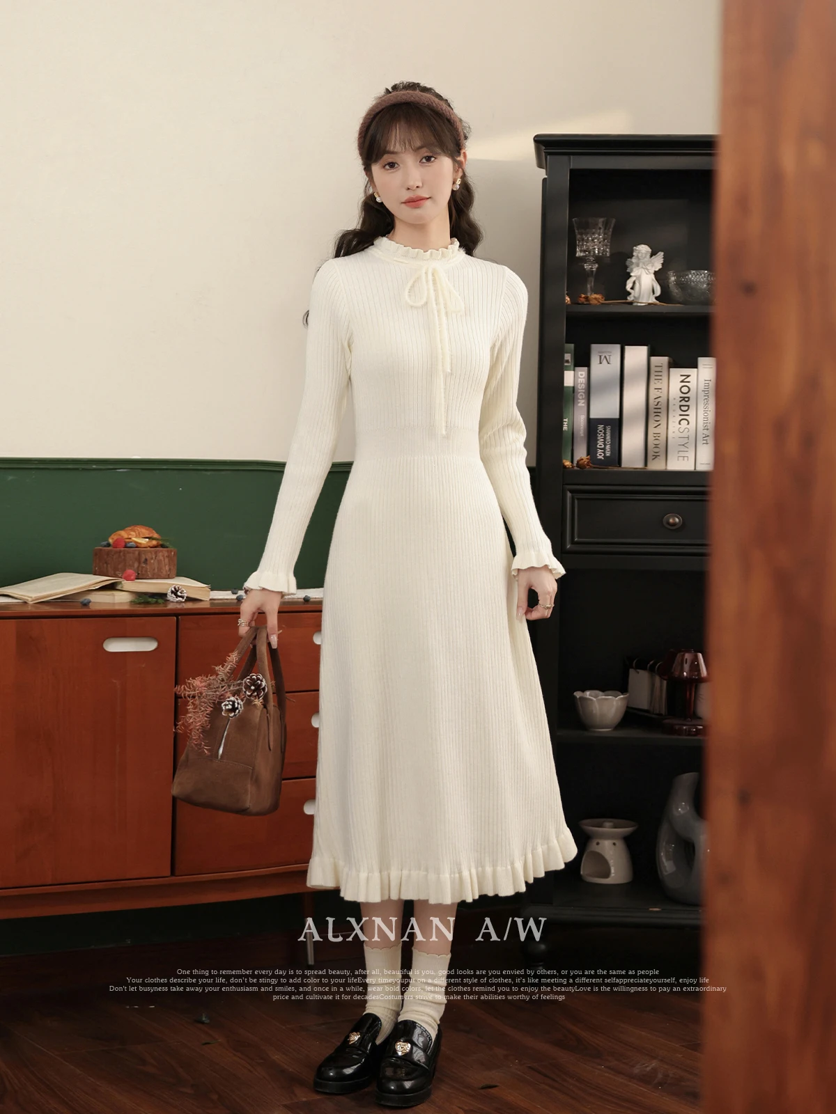 

ALXNAN Autumn Winter Gentle Knitted Dresses 2024 Off-white Commuter A-line Long Sleeve Midi Dresses Female Clothing LXN325132