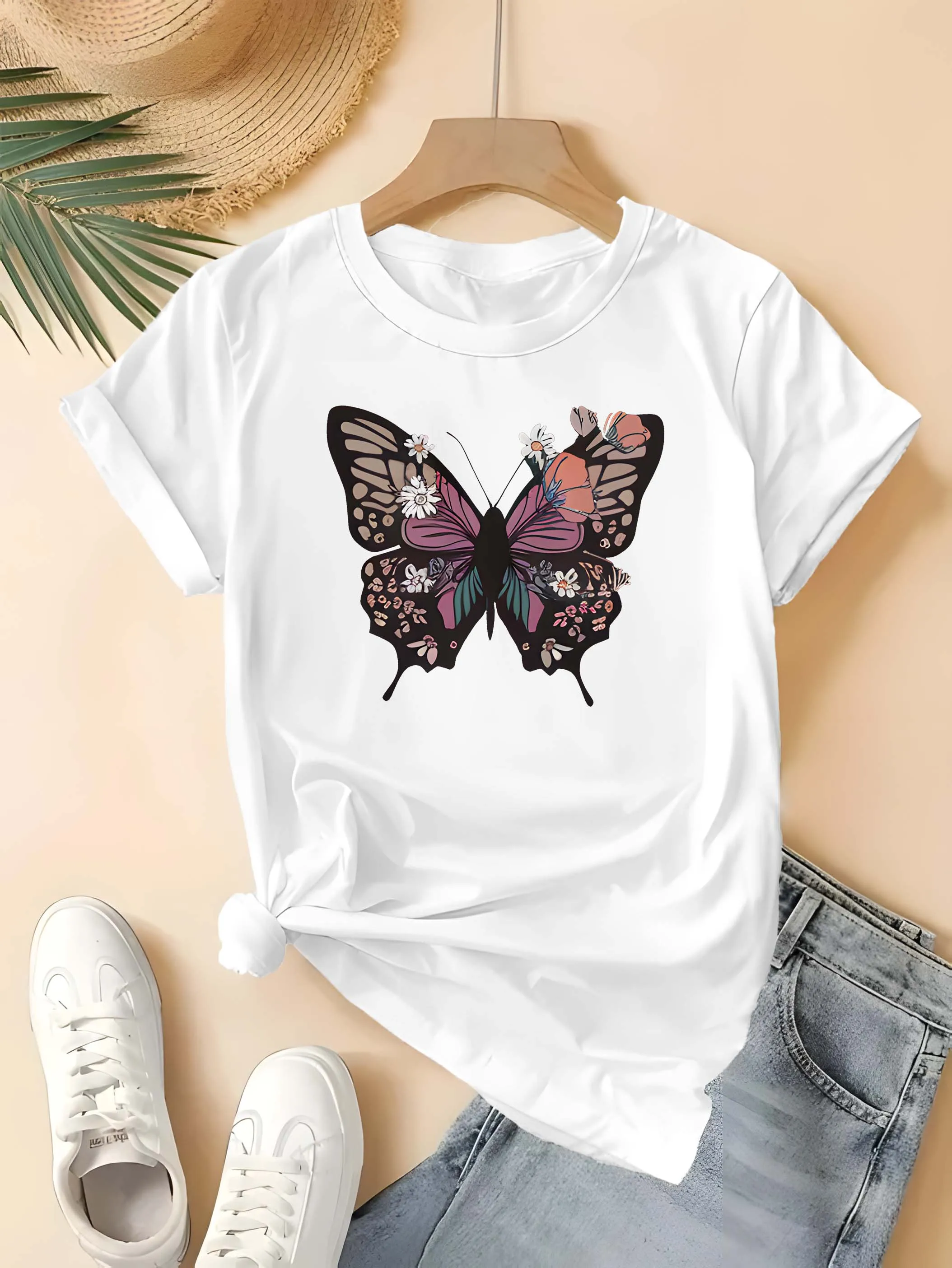 

Женская элегантная модная футболка больших размеров с художественной бабочкой и цветочным принтом со сложной ботаническим мотивом для шикарных повседневных ансамблей