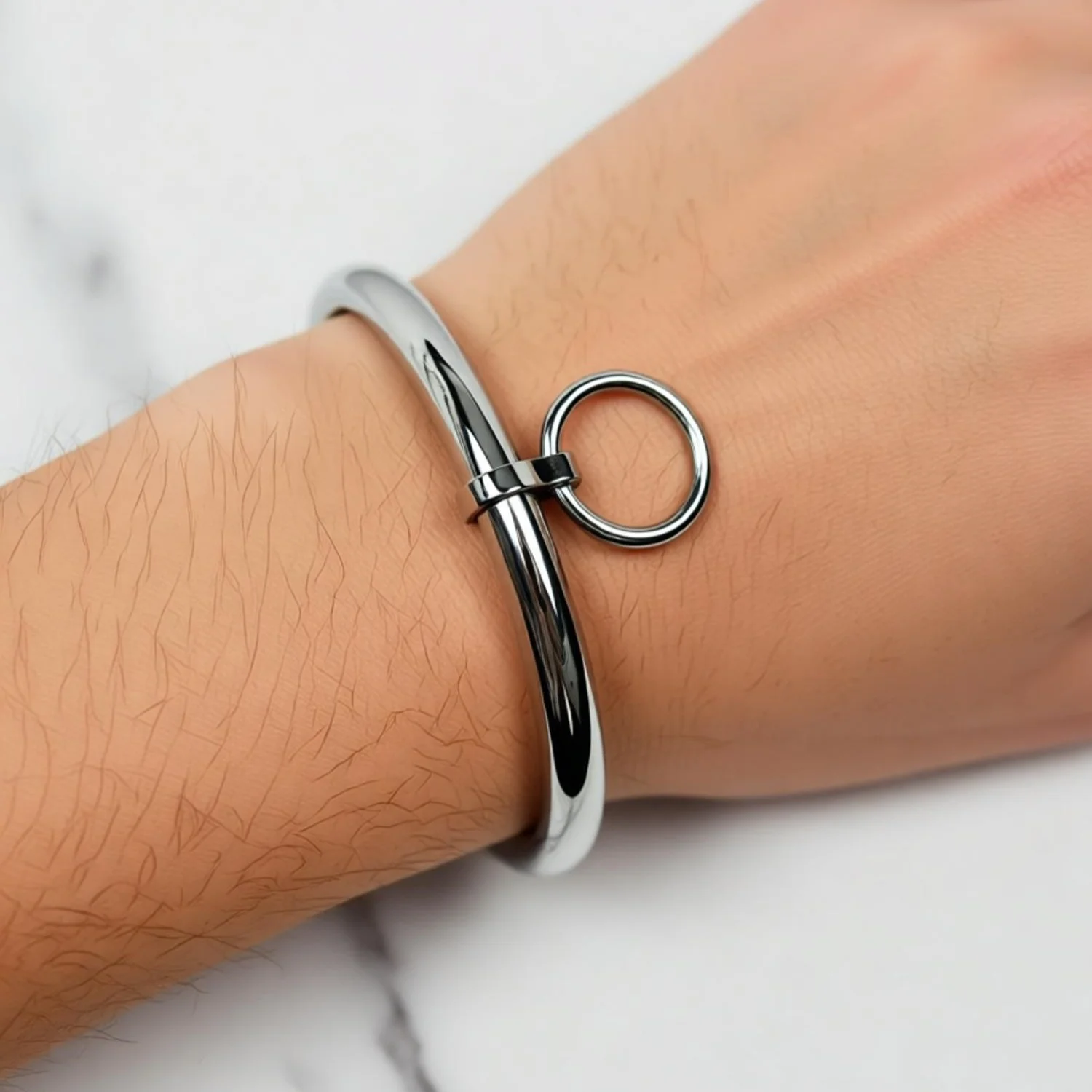 Polished shining stainless steel lockable wrist ankle cuffs bangle slave bracelet with removable O ring lock screw key