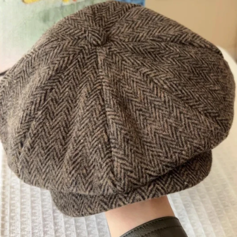 الرجال البريطانية مثمنة القبعات 2025 الخريف والشتاء الرجعية الدافئة والمخملية بطة اللسان قبعة صحيفة قبعة