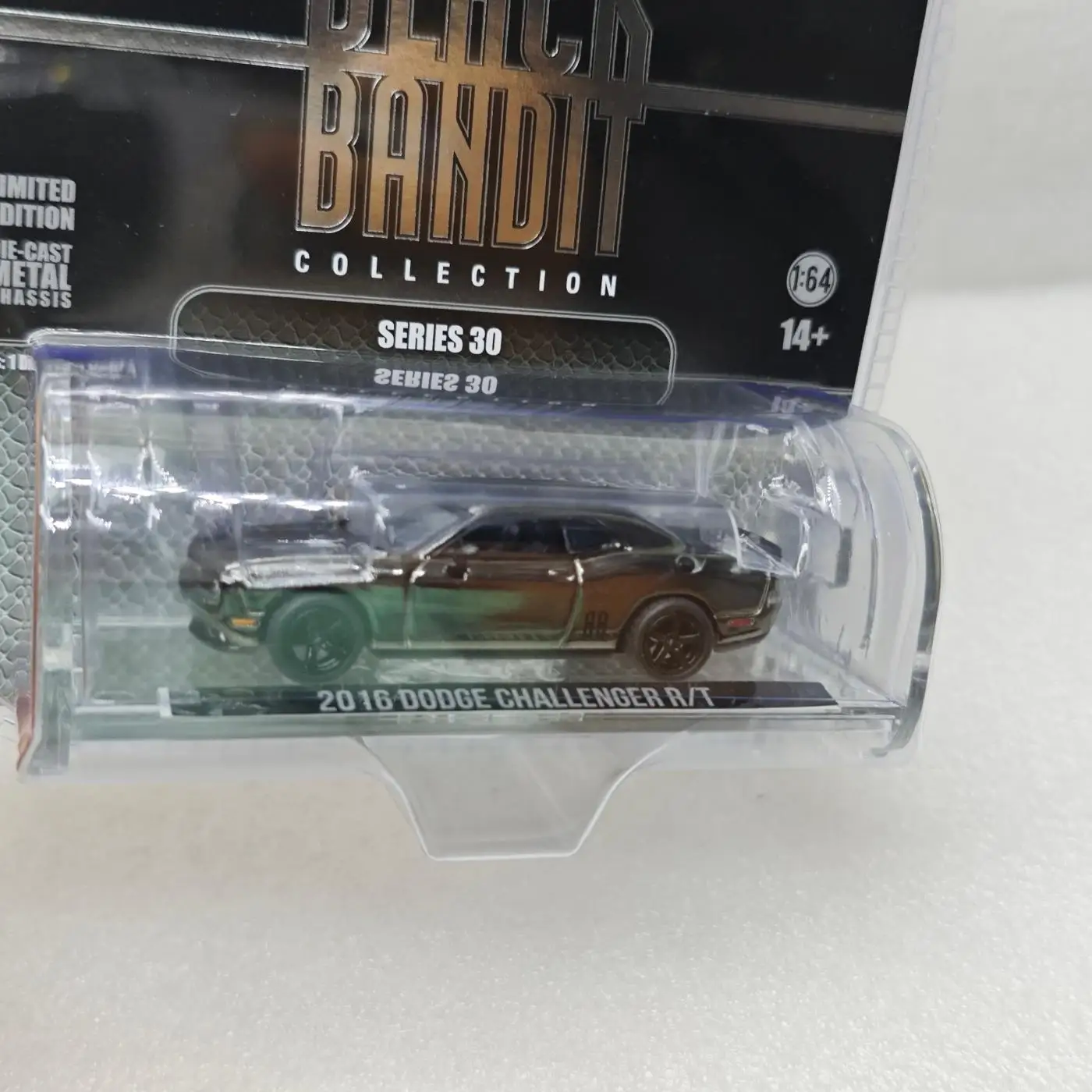 

1:64 2016 Challenger R/T High Simulation Diecast Car Metal Alloy Model Car Toys for Children Gift Collection