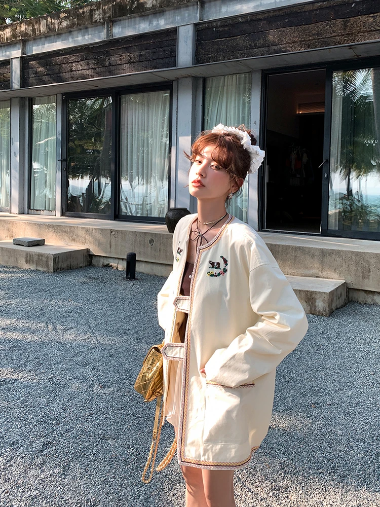 

Женское свободное пальто средней длины из смесового шелка с вышивкой в стиле ретро, с круглым вырезом, длинными рукавами, для повседневной носки