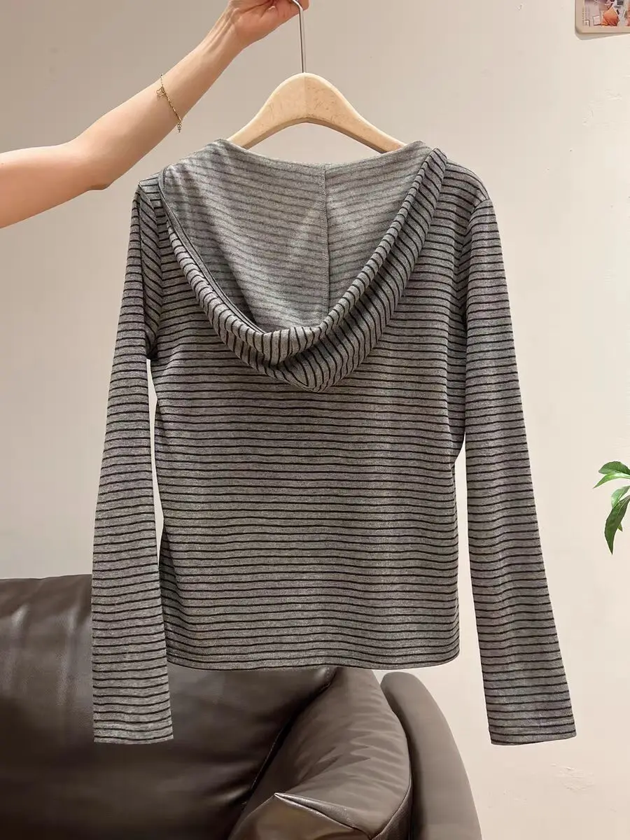 เสื้อยืดแขนยาวผู้หญิง สไตล์ฝรั่งเศส สำหรับฤดูใบไม้ร่วง ปกเสื้อแบบมีปก ตัดต่อผ้าหลายชั้น ทรงเข้ารูป จีบระบาย น่ารัก เอวยางยืด ลายสก็อต สีพื้น