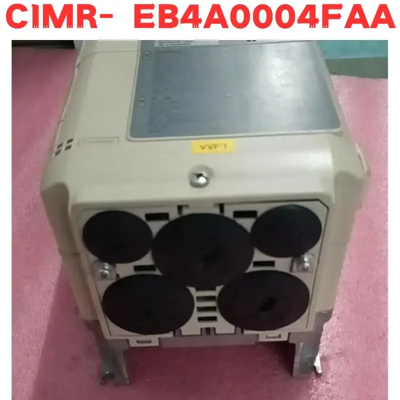Подержанный инвертор CIMR-EB4A0004FAA CIMR EB4A0004FAA протестирован в порядке