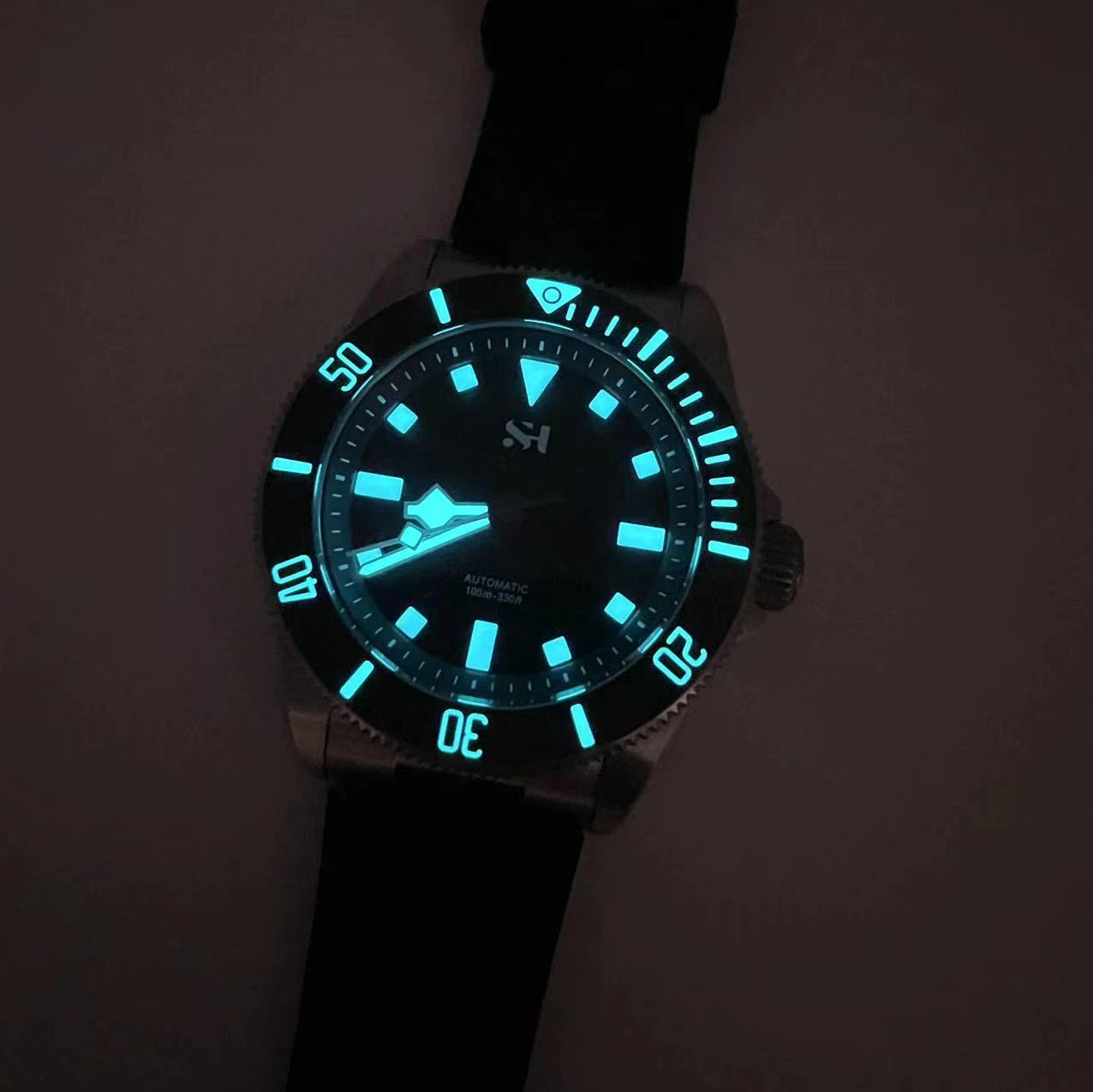 SH Luxury Men\'s Watches 39mm Automatic Mechanical Wristwatches Swiss BGW-9 luminous 10 Bar Waterproof Sapphire Watch Gift