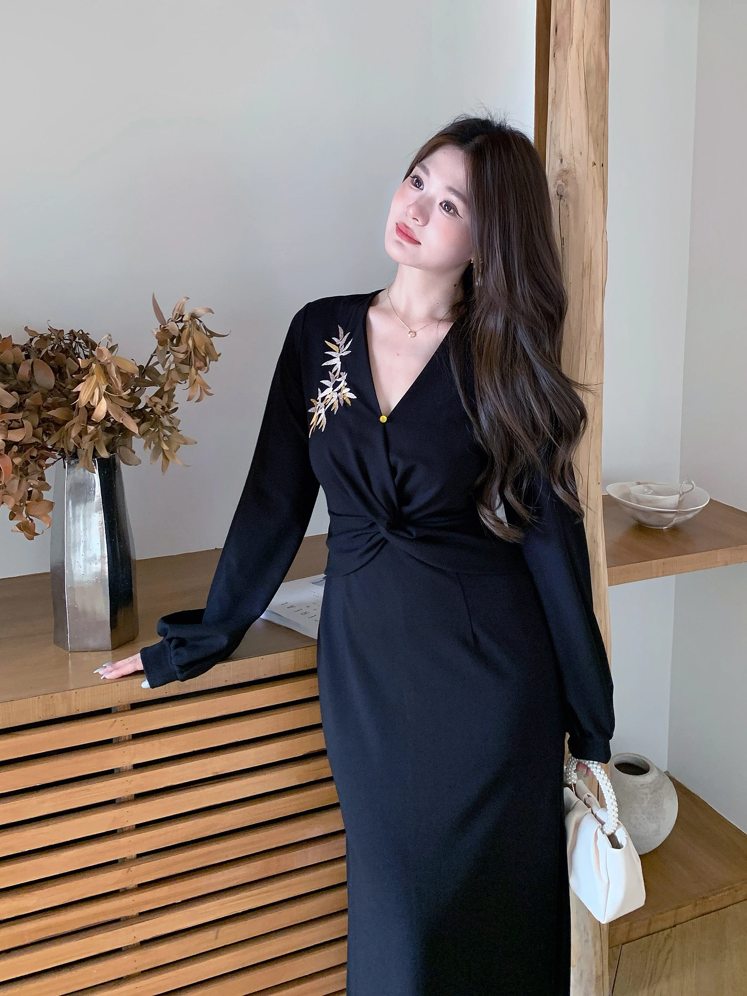 

Bla Вышитый V-образный вырез Длинное платье для встреч дома больших размеров Новый китайский Sle с высокой талией X-образный Street Faion Ci Commute