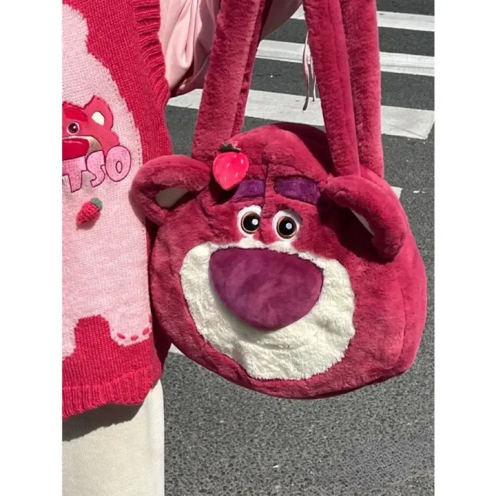 Nowa pluszowa torba na ramię torba truskawkowa miś Lotso Disney o dużej pojemności urocza torebka z uchwytem trójwymiarowa zabawna torba dla kobiet