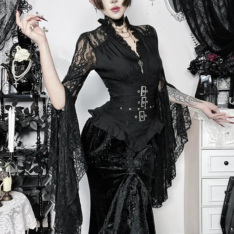 2026 New Vintage Dark Elegant Lady V-neck Flare Sleeve Slim T-shirts Gothic Techwear Sweet Lace Patchwork Blouses Thin Tee Tops