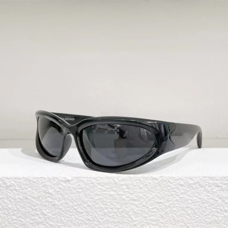Luxury Y2K Sports Punk Sunglasses Women Anti-UV Goggle Men Luxury Brand Sun Glasses UV400 Mirror Fashion Eyewear view 5