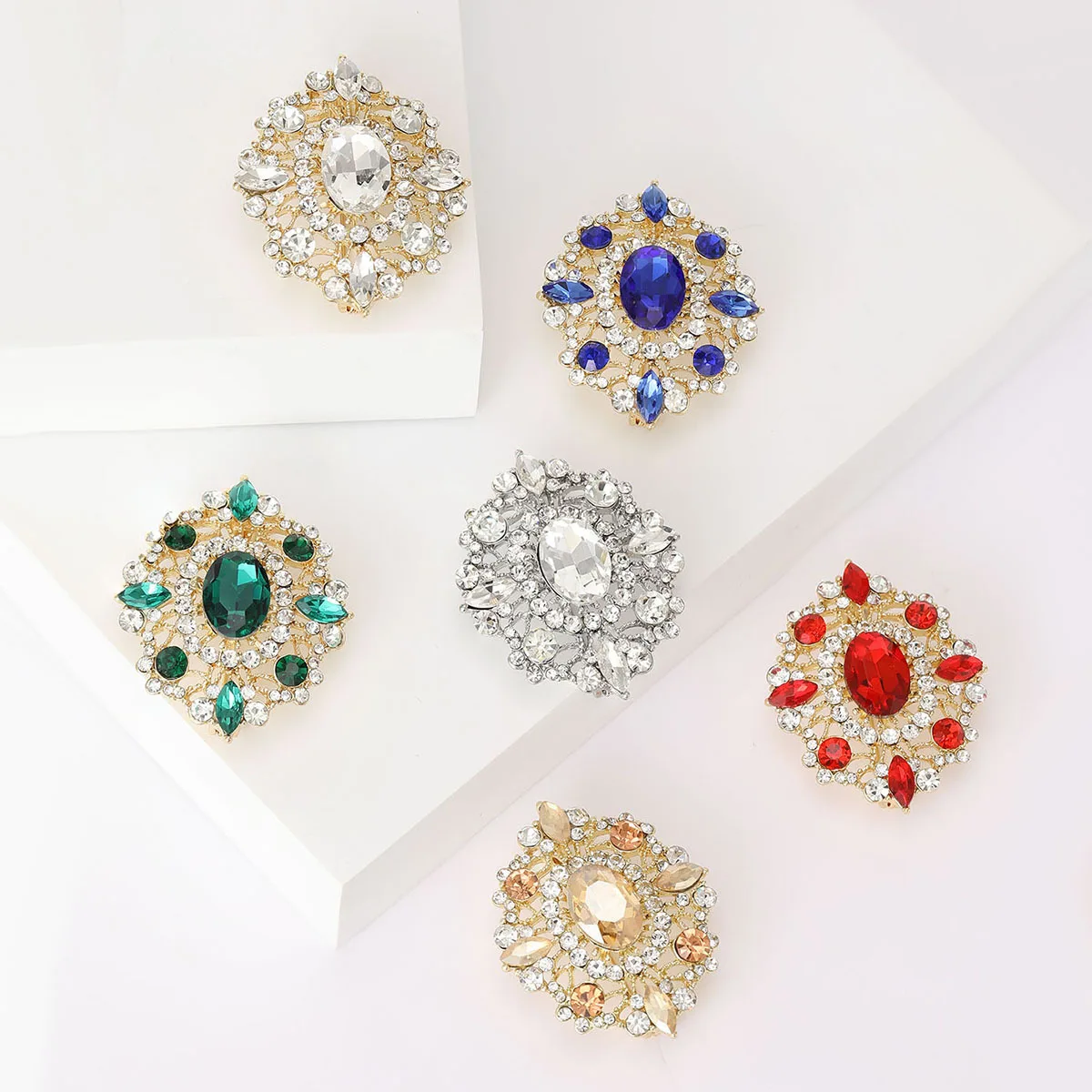 

Women's Rhinestone Court Flower Brooch Neutral Multicolor Oval Crystal Pin Office Party Friends Gift Accessory