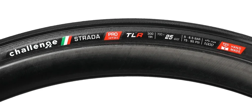 CHALLENGE STRADA Pro 700C ロードバイクタイヤ チューブレス