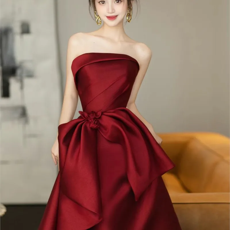 Wine red toasting dress for cabinet banquet waist slimming morning gown