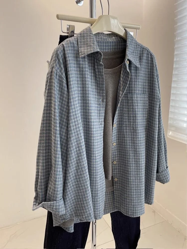 

Vintage Plaid Flannel Shirt Women Loose Fit Long Sleeve Button Down Top Y2K Style Navy Collar Coat
