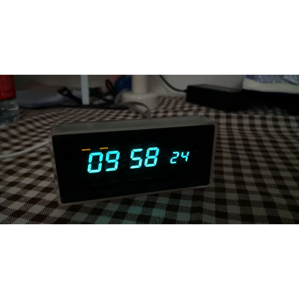 Desktop WIFI CLOCK Digital VFD Clock Electronic Time Creative Fluorescent Screen Gravity Induction TYPEC Power 12/24-hour