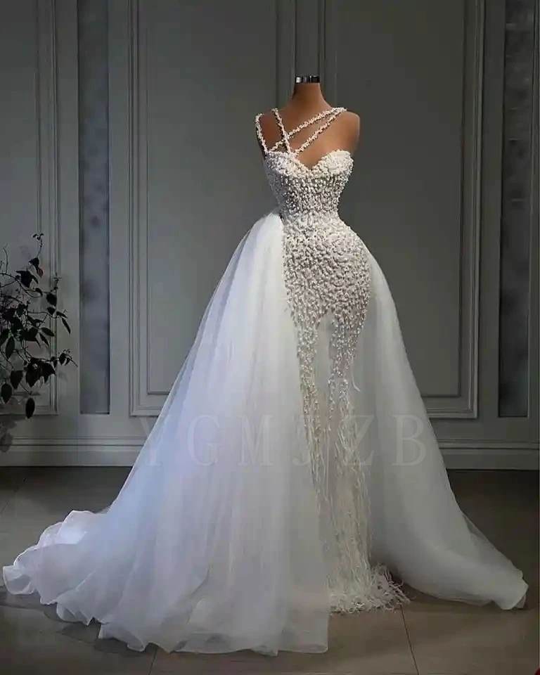 

Pearls Beaded Wedding Dress Luxury Spaghetti Straps Feather with Overskirt White Bridal Gown 2 in1 Robe de mariée Customized