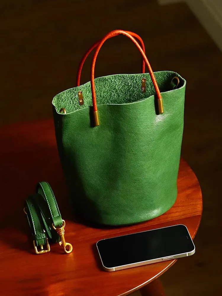 

Women's New Green Bag Japanese Bucket Bag Fashion Handbag Simple Versatile Pu Leather Trendy Exquisite Hardware Zipper Handbag