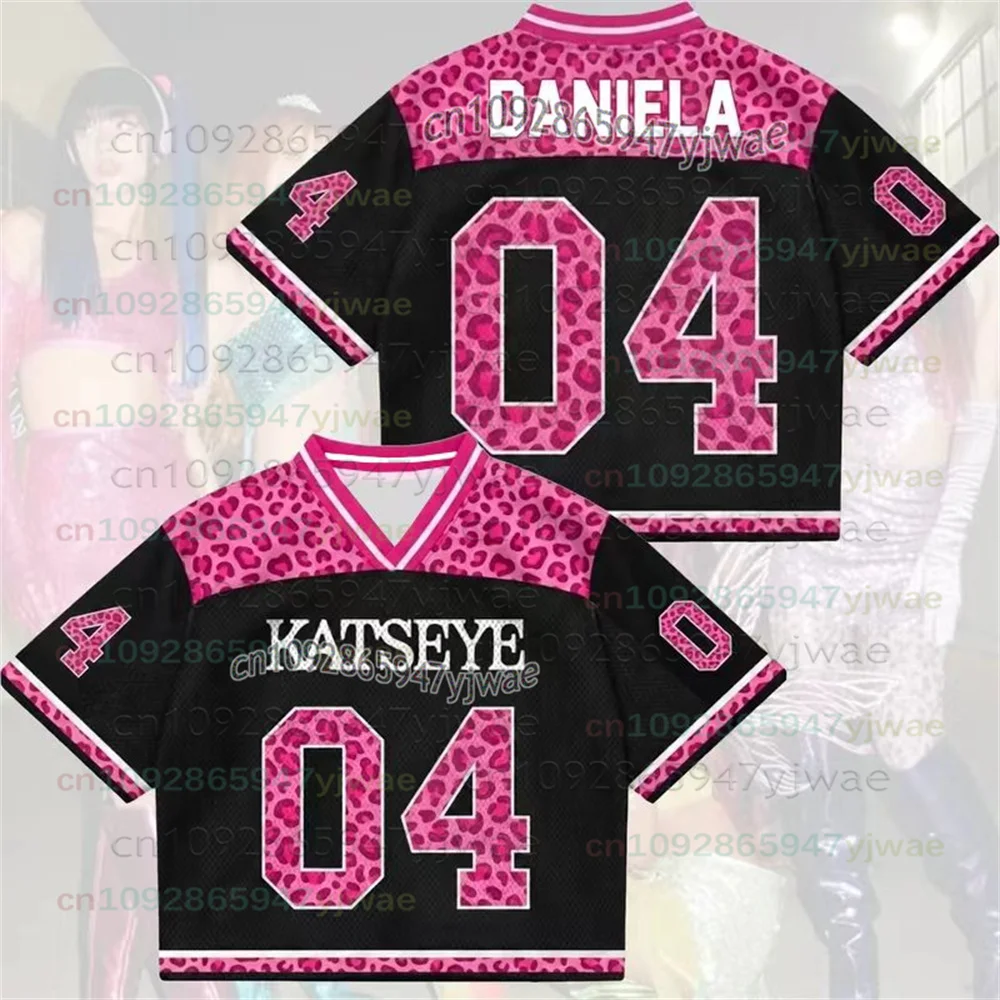 KATSEYE Konzert Unisex Jersey Rosa Leopardenmuster Streetwear Yoonchae Lara&Sophia Daniela Fans T-Shirt Herbst Herren Damen T-Shirts Oberteile – Detail 10