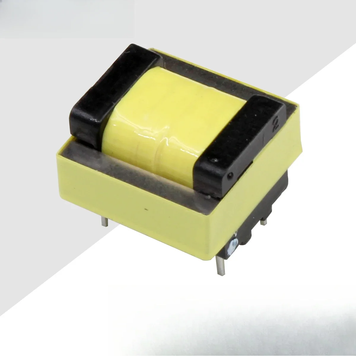 

Аудиотрансформатор Peralloy 600:600, аудиоизоляционный трансформатор