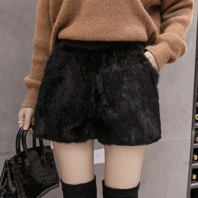 Warm Real Rabbit Fur Shorts Thermal Wool Short Trousers  New Luxurious High Street Winter Fashion Casual Black Short Pants