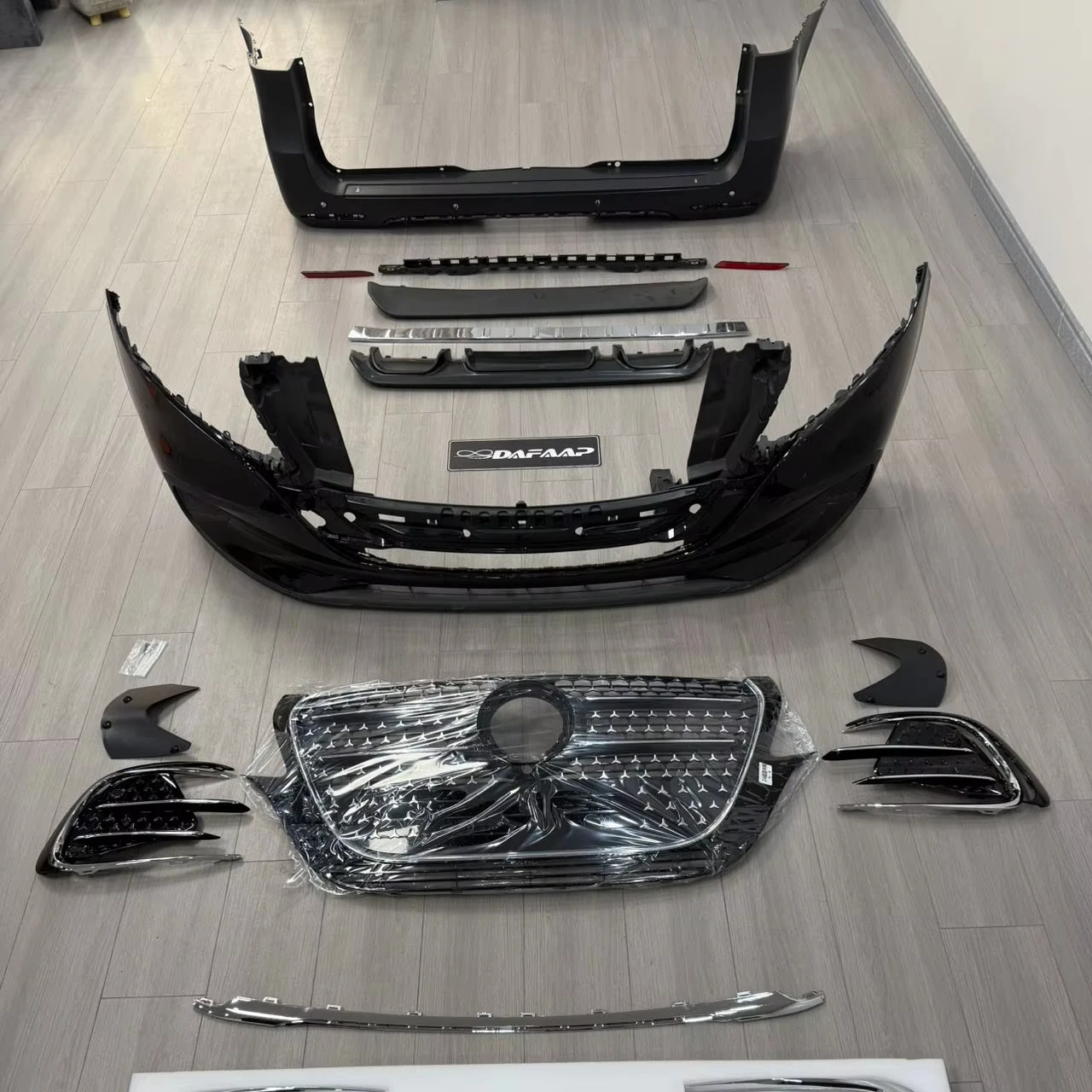 

2025 Benz V Class Car Upgrade Front and Rear Bumper Grille Body Kit Vito W447 W448 New Condition Plastic Material