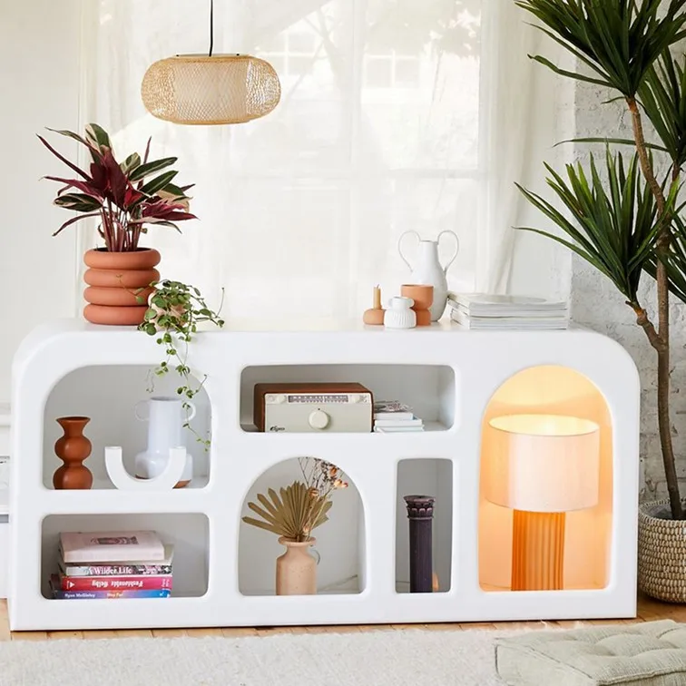 Art bookshelf display