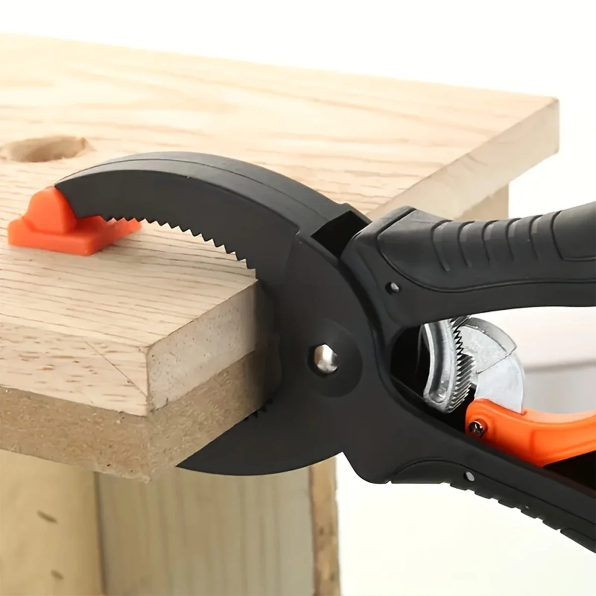 

4PCS 9 Inch Heavy Duty Nylon Clamps， Wide Opening Spring Clamps for Woodworking & DIY， Non-Marring & Quick Release