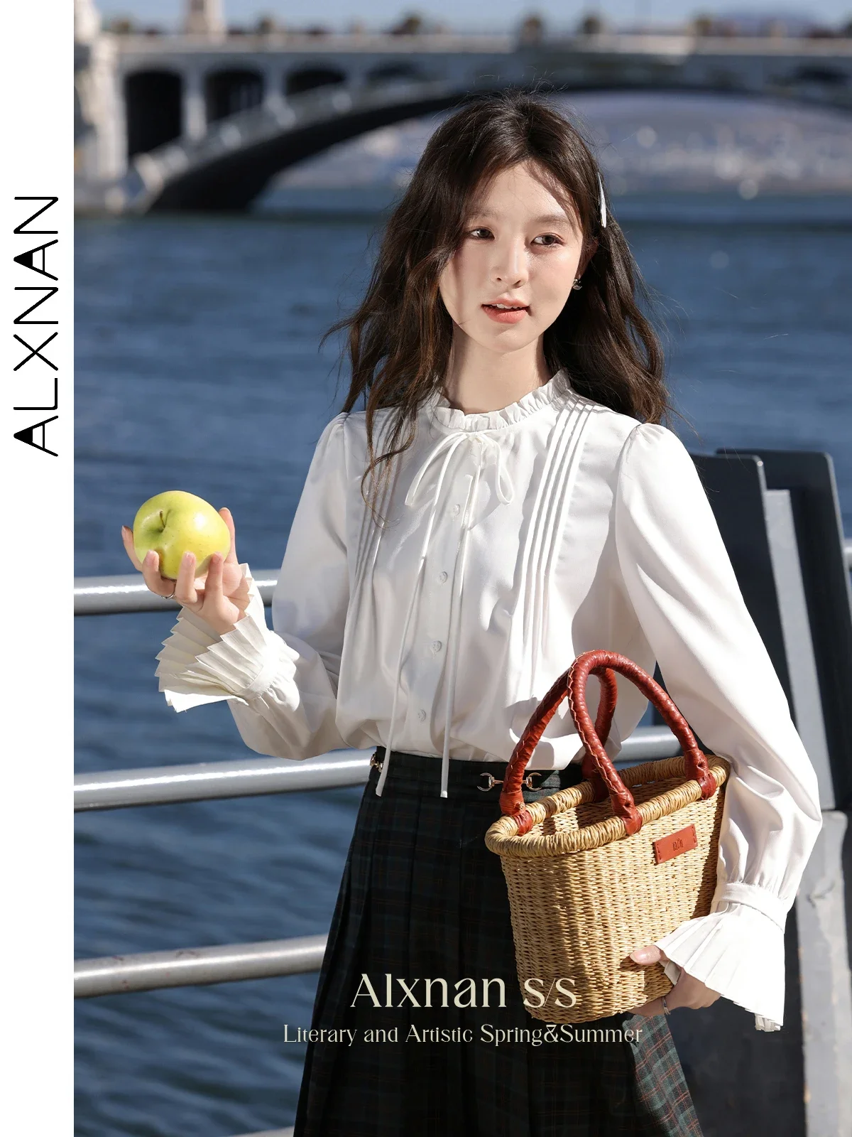 

ALXNAN Women's Fashion Chic Shirt 2024 Autumn Winter Lace-up Ruffled Collar Long Sleeve Pleated Cuff Female Baggy Clothes L33319