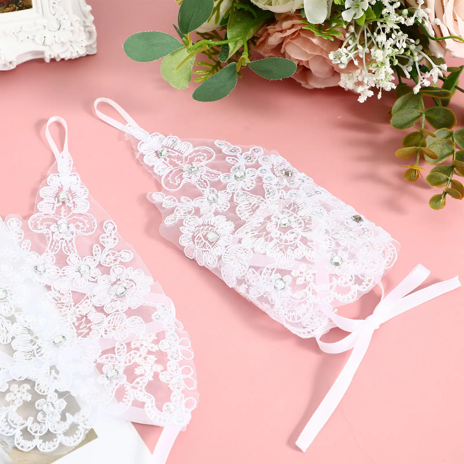 1Pair Childrens Elegant Lace and Rhinestone Gloves for Stage Wedding Flower Costume Party Performance Prop