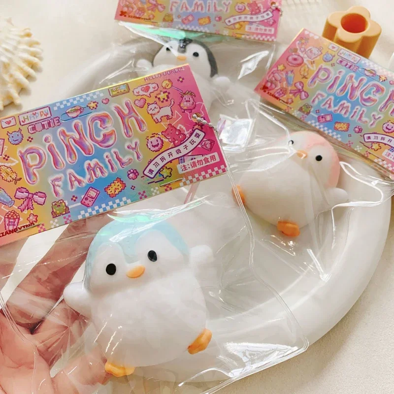 ของเล่นบีบคลายเครียดรูปสัตว์น่ารักสำหรับเด็กและผู้ใหญ่ รูปเพนกวินหน้าโกรธ ปลาปักเป้า บีบแล้วคืนตัวช้า ของเล่นนุ่มนิ่มน่ารัก เหมาะเป็นของขวัญวันเกิด