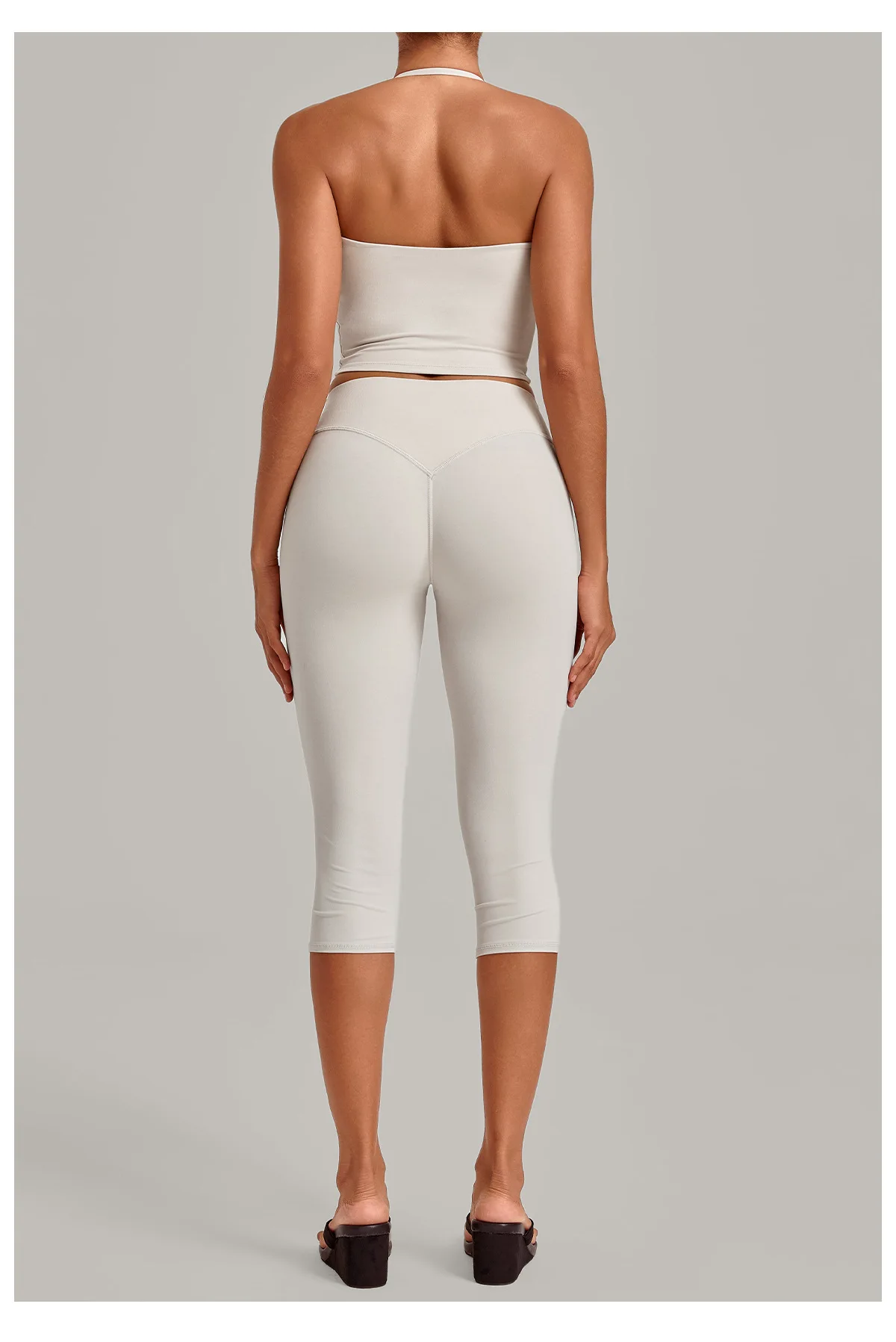 Gym Workout Clothing Women's Yoga Sets Scoop Neck Top Capri Pants High Elasticity Running Fitness Sportswear Hot New Releases