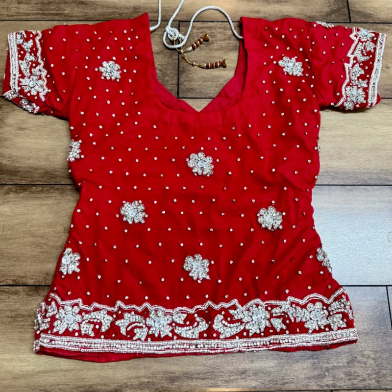 Red Indian Dance Performance Costume Exotic Style Short Sleeved Flower Embroidery Round Neck Belly Dance Top Choli Handmade