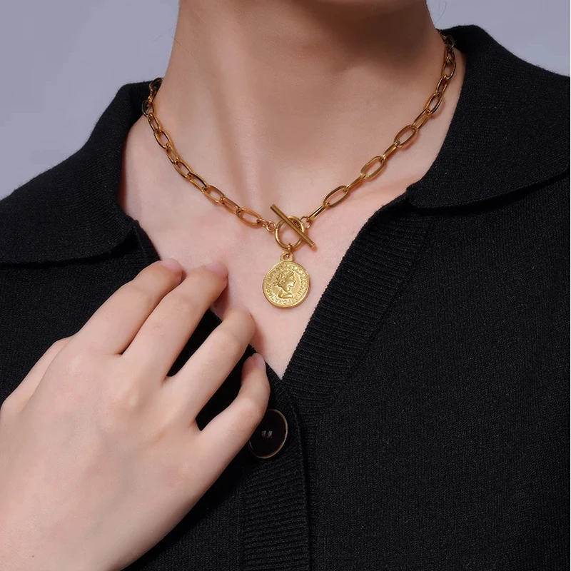 Stainless Steel Coin Toggle Necklace For Women Gold Color Metal Medallion Coin Elizabeth Pendant Chunky Chain OT Toggle Choker