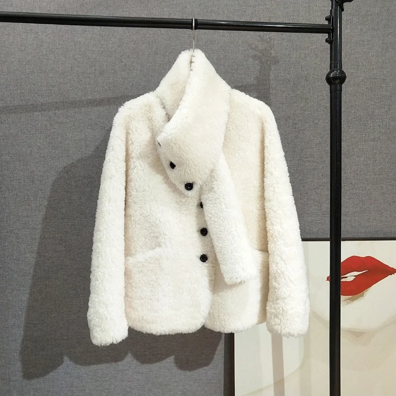 انفصال وشاح الفراء سترة الشباب نمط المرأة الصوف الفراء الأغنام شيرلينغ الدافئة 2025 معطف الشتاء JT530