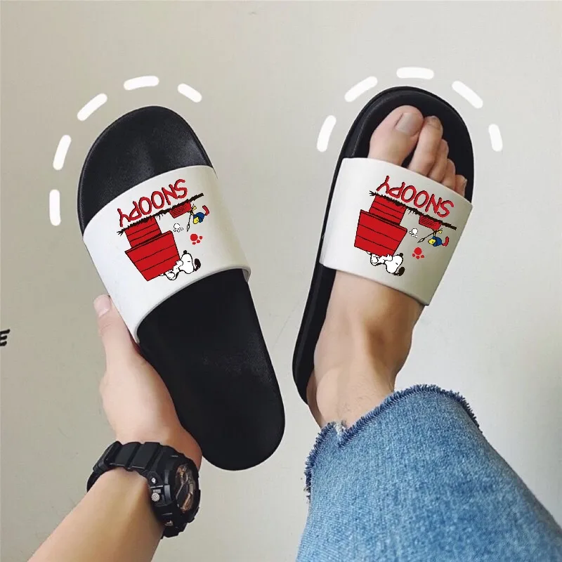 Cute cartoon pattern Snoopy new fashion simple soft comfortable summer outdoor wear indoor home thick-soled non-slip sandals