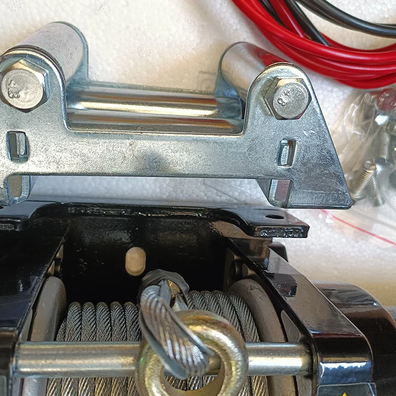 

Электрическая лебедка Грузовик Маленький кран Внедорожник Спасательный внедорожный трос Тяговый самоспасательный прицеп