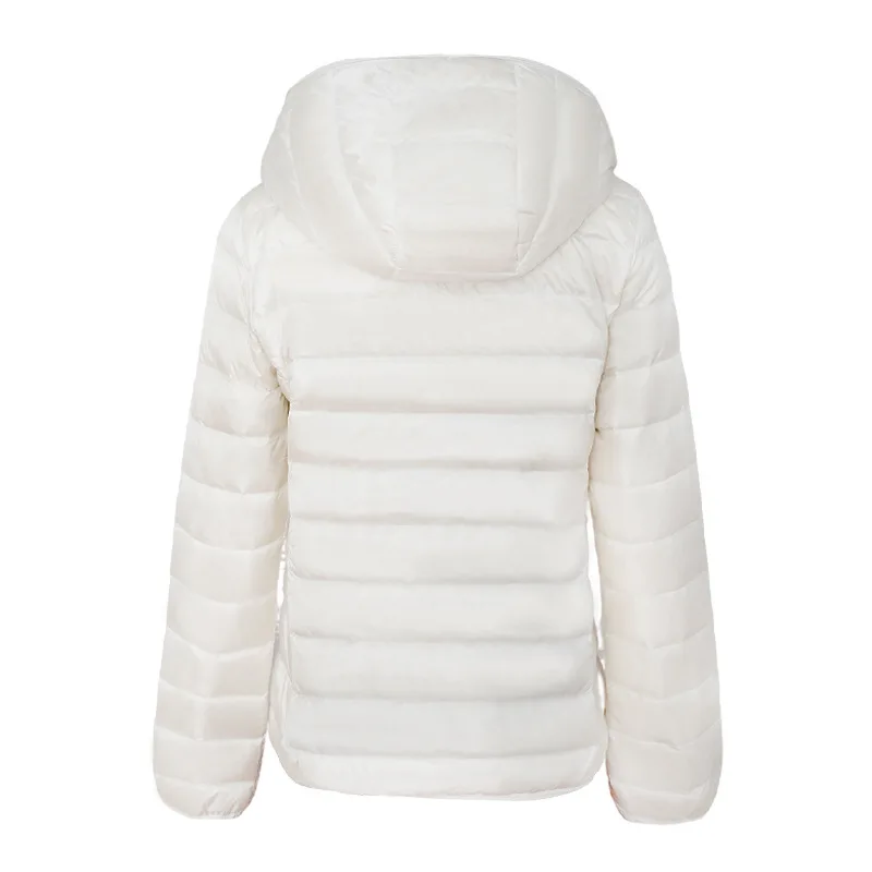 Down Jacket Women's Short Winter Hooded 90 White Duck Down Fashion Long Sleeved White European and American Fashion Trend