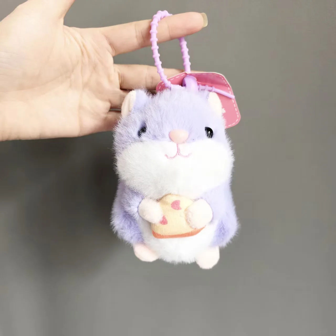 ตุ๊กตาหนูแฮมสเตอร์ขนปุย ตุ๊กตาน่ารัก ตุ๊กตาติดเครื่องเล่น ตุ๊กตาสำหรับเด็กผู้หญิง ของตกแต่งกระเป๋า พวงกุญแจจี้เล็ก