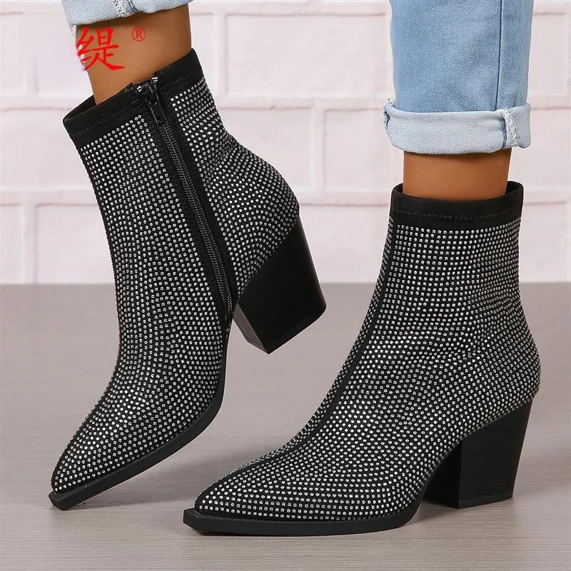 

Wi Large Size Diamond Embedded Women's Boots Autumn Winter New Sle Faion Boots Low Tube Ultrine Fiber PU Fooed