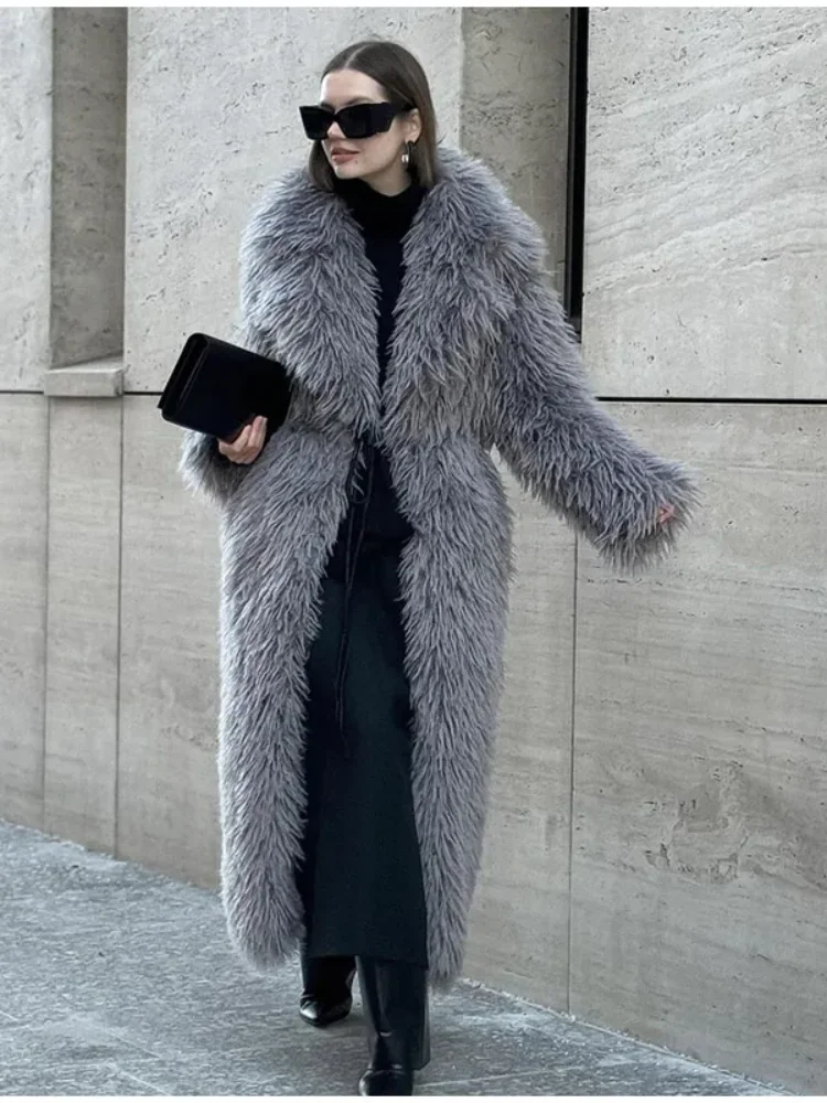 Fashion Grey Plush Faux Fur Long Overcoat Elegant Thicken Grey Long Warm Coat 2024 Winter Female Commuting Street Outerwear