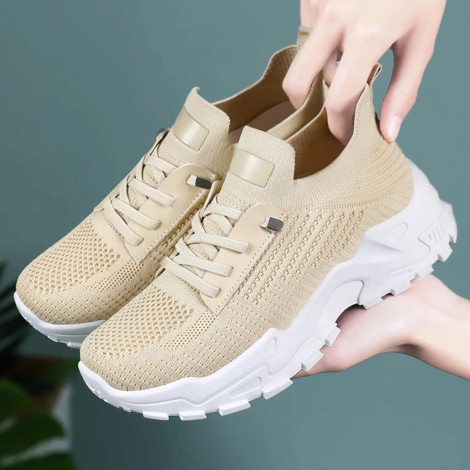 

Fashion Woman Sneakers Shoes Plus Size Women's Sneakers Solid Women's Sports Shoes Flat Women's Vulcanize Shoes Footwear