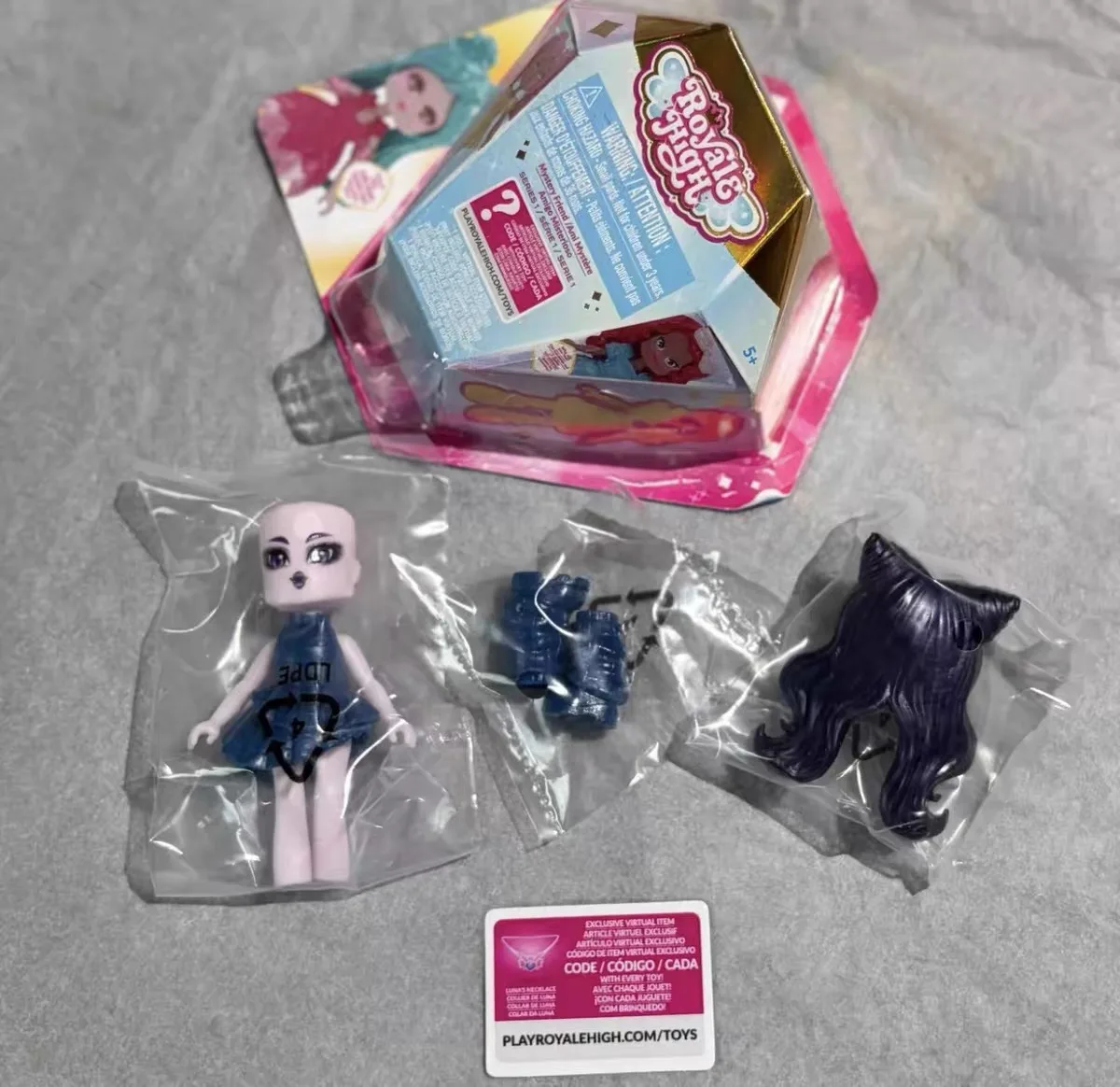Royale High Mystery Friends Serie 1 Blind Box mit Spielcode & Bestätigungsstück Niedliche Actionfigur Überraschungsbeutel Geschenk für Mädchen – Detail 3